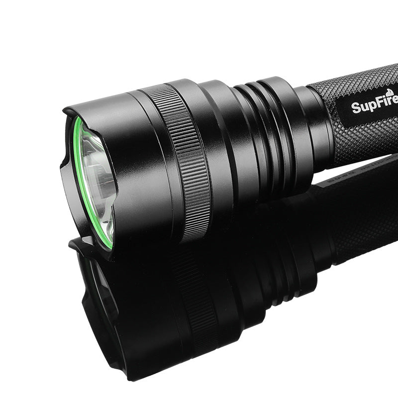 Rechargeable flashlight