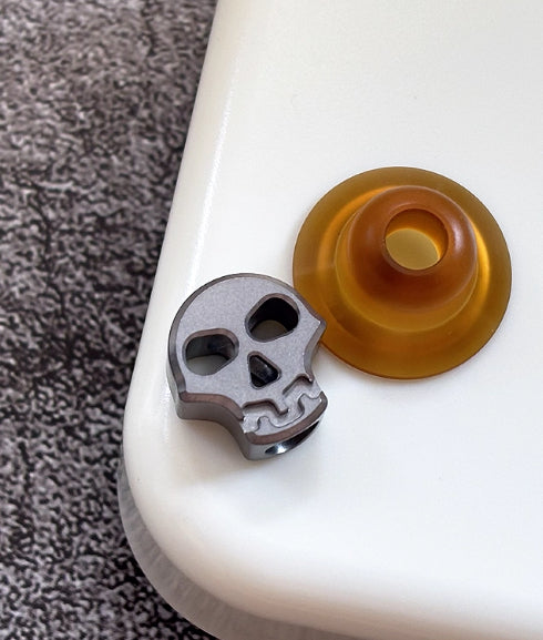 Titanium Alloy Skull EDC Tail Rope Knife Pendant Accessory Clasp